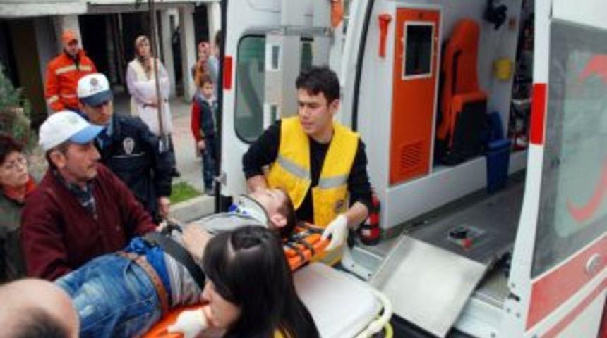 Sapanca'ta Trafik Kazası: 2 Yaralı