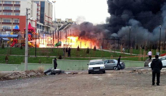 Sigara Izmariti, Çocuk Oyun Parkını Alev Alev Yaktı