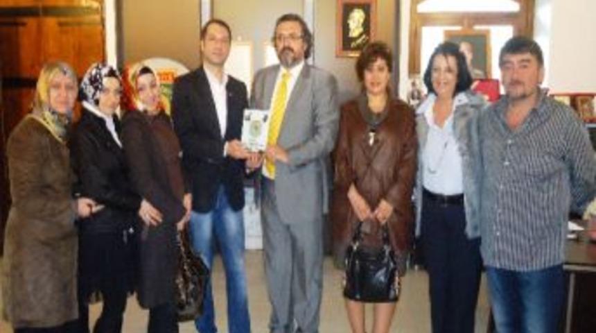 Gebze G&ouml;n&uuml;ll&uuml;leri Şehit Ailelerini Ziyaret Etti