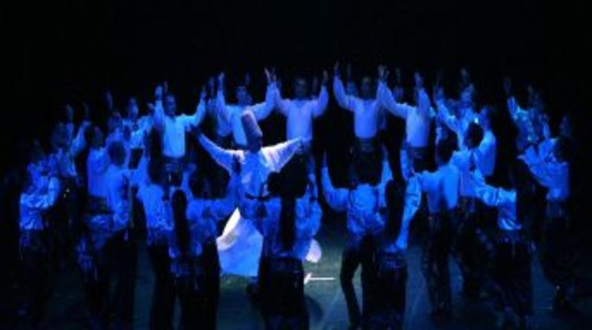 Hoy-Tur, B&uuml;y&uuml;kel&ccedil;ileri B&uuml;y&uuml;ledi