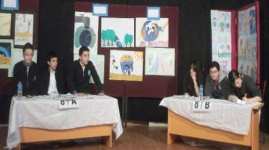 &Ouml;ğrenciler Zamanı Tartıştı