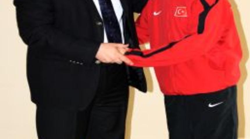 Taylan'dan Balkan Şampiyonası'nda Altın Madalya S&ouml;z&uuml;