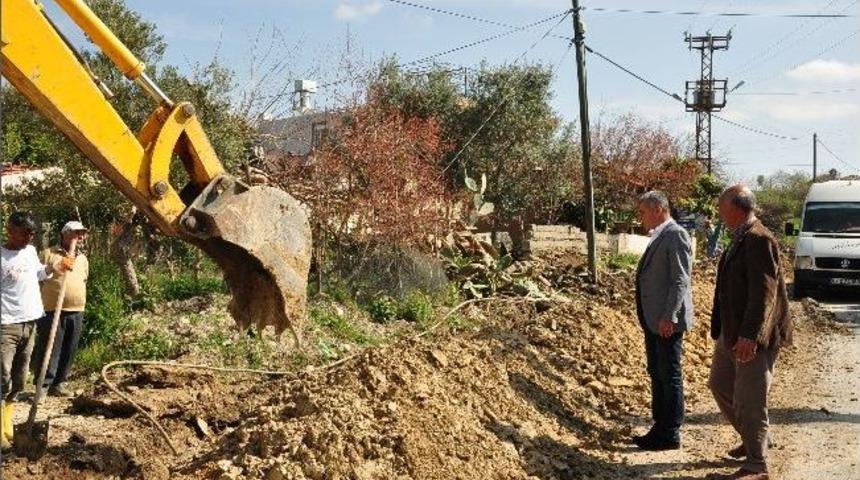 Manavgat Belediyesi &Uuml;&ccedil; Ayda 33 K&ouml;ye Hizmet G&ouml;t&uuml;rd&uuml;