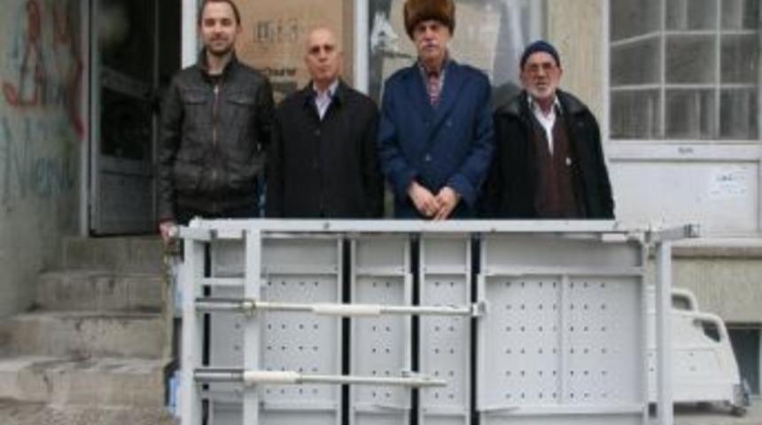 Kızılay Hasta Yatağı Hediye Etti