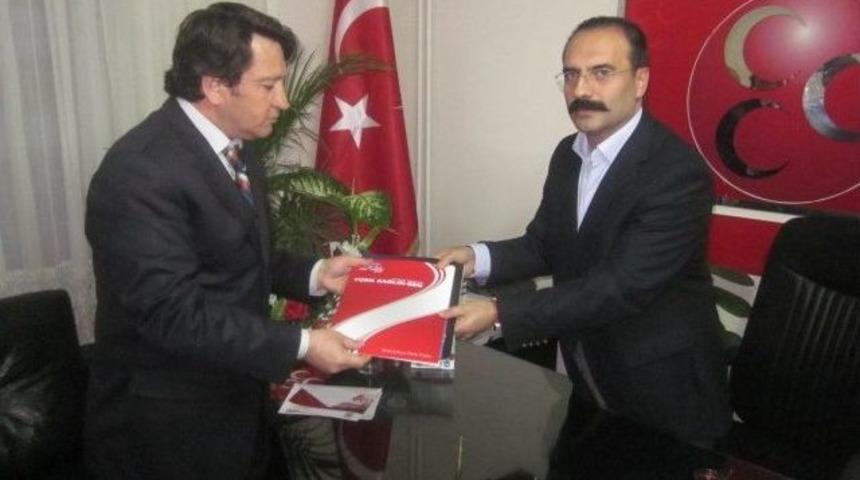 T&uuml;rk Sağlık Sen Y&ouml;neticileri, Mhp İl Başkanı G&ouml;ksel Taş&ccedil;ı&rsquo;yı Ziyaret Etti