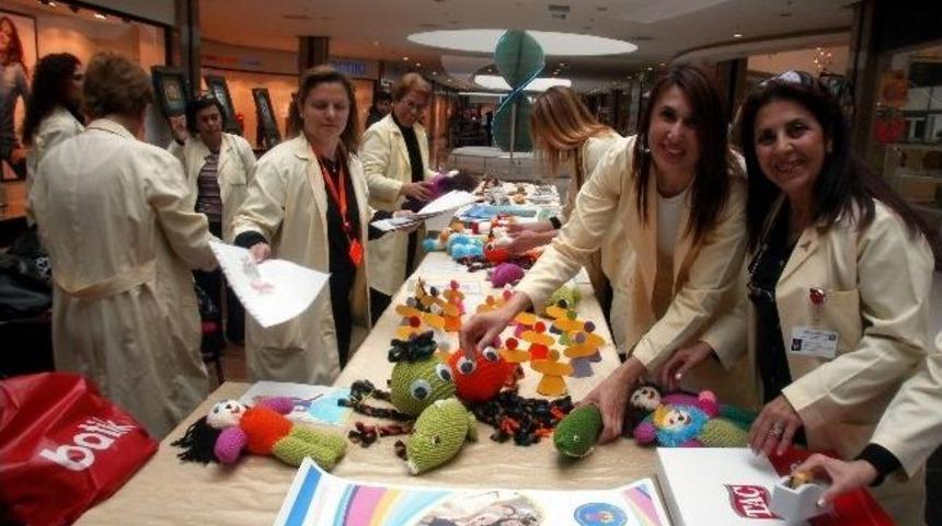 &ldquo;sevginle Hayata Tutunuyorum&rdquo; Isparta'da Tanıtıldı