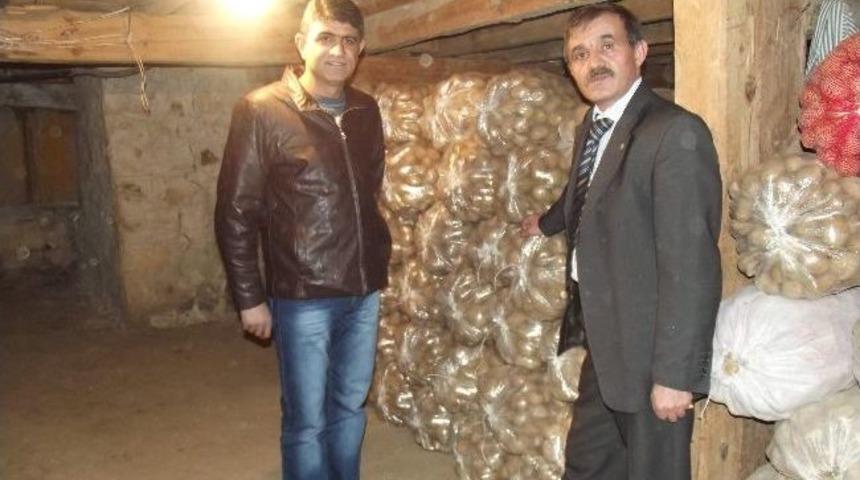 İkiz Kardeşlerden L&ouml;sev&rsquo;e &lsquo;patates&rsquo;li Destek