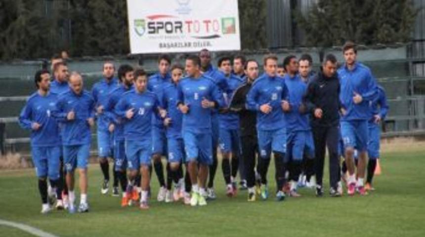 Akhisar Belediyespor, Fenerbah&ccedil;e Ma&ccedil;ına Kilitlendi