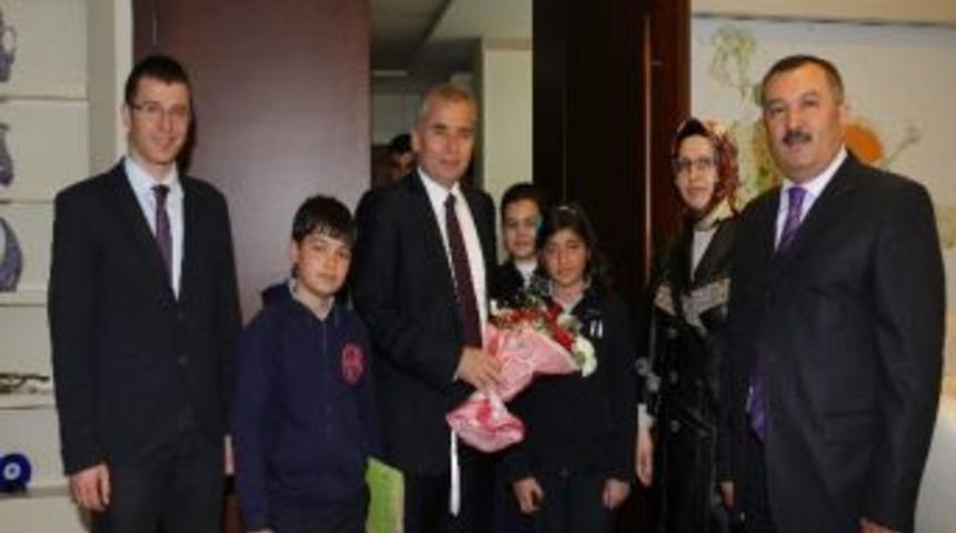 &Ouml;ğrenciler Başkan Zolan&rsquo;ı Ziyaret Etti