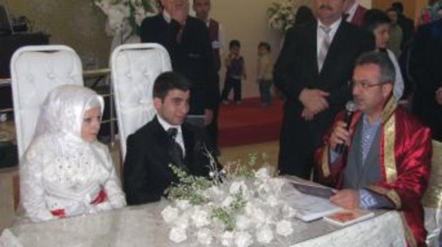 Başkan K&ouml;şker Personelinin Nikahını Kıydı