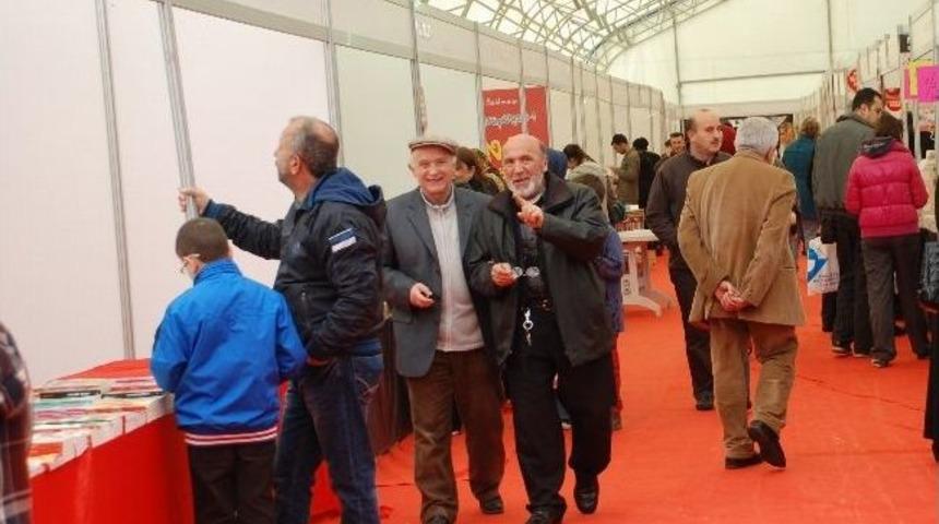 Kitap Fuarına Yoğun İlgi