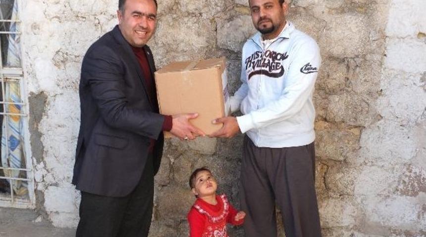 Suriyeli Sığınmacılara Yardımlar Devam Ediyor