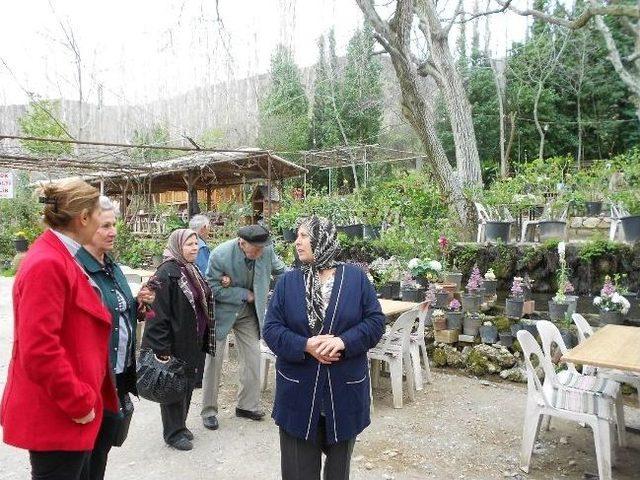 Huzurevi Sakinleri Yaşlılar Haftasını Kutladı