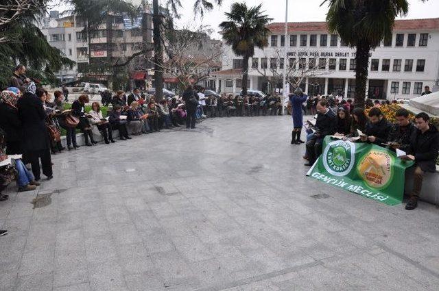 Şehrin Göbeğinde Kitap Okudular