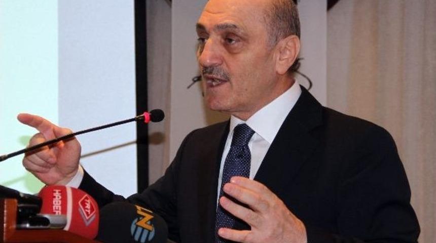 Bayraktar'dan M&uuml;hendislere 'tulum Giyin' &Ccedil;ağrısı