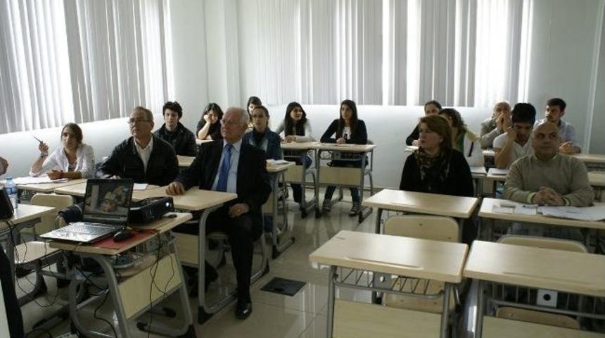 Başkan Yıldırım Yabancı Dil Kursu G&ouml;ren Kursiyerlerle Buluştu