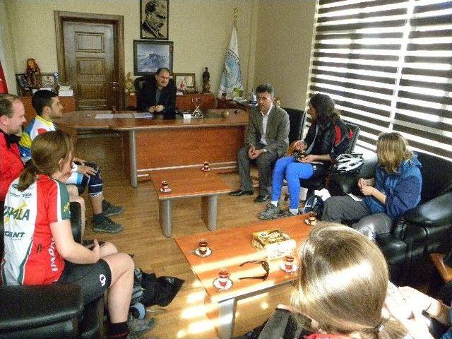 Hollandalı Bisiklet&ccedil;iler Develi&rsquo;de 1