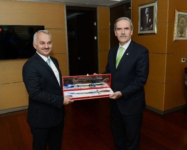 Kotil: &ldquo;bursa&rsquo;nın M&uuml;jde Beklediğini Biliyorum&rdquo; 1