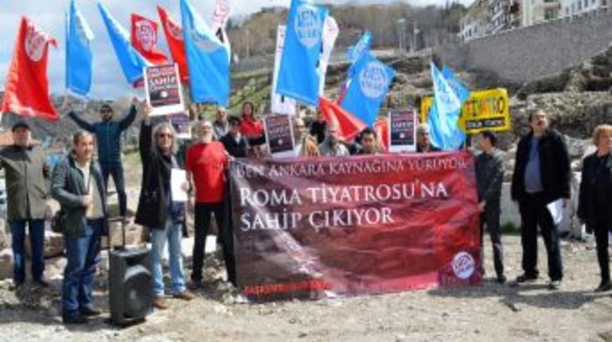 Roma Tiyatrosu Y&uuml;r&uuml;y&uuml;ş&uuml; Yapıldı