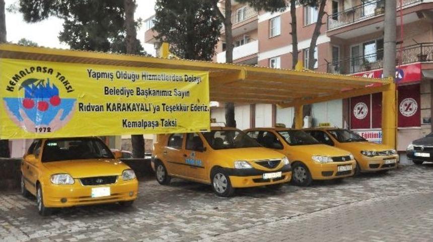 Belediye Kemalpaşa'da Taksi Otoparkı Yaptı