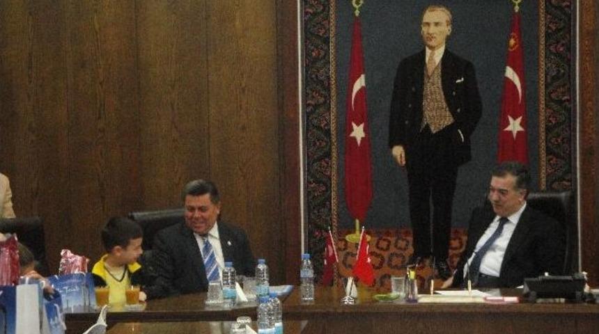 Başarılı Sporculardan Vali Al&rsquo;a Ziyaret