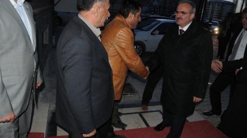 Vali Karaloğlu'ndan Damgacı Ailesine Taziye Ziyareti