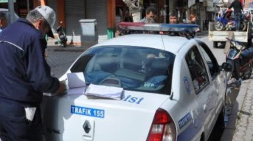 Turgutlu'da Trafik, Ters Y&ouml;ne Giren Ara&ccedil; Denetimi Yaptı