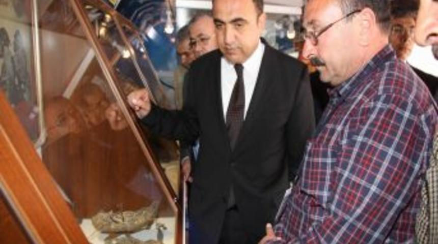 Aksaray Gezici Savaş M&uuml;zesi Otob&uuml;s&uuml;n&uuml; Binlerce Vatandaş Ziyaret Etti