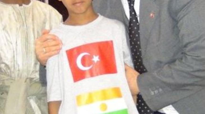 Nijer T&uuml;rk Koleji &Ouml;ğrencileri Manavgat Kaymakamı Bulgurlu&rsquo;yu Ziyaret Etti