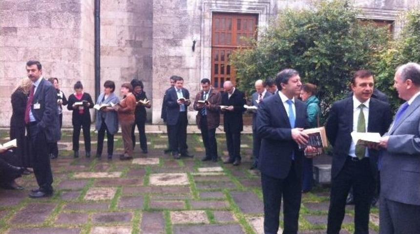 Tbmm&rsquo;de Kitap Okuma Etkinliği