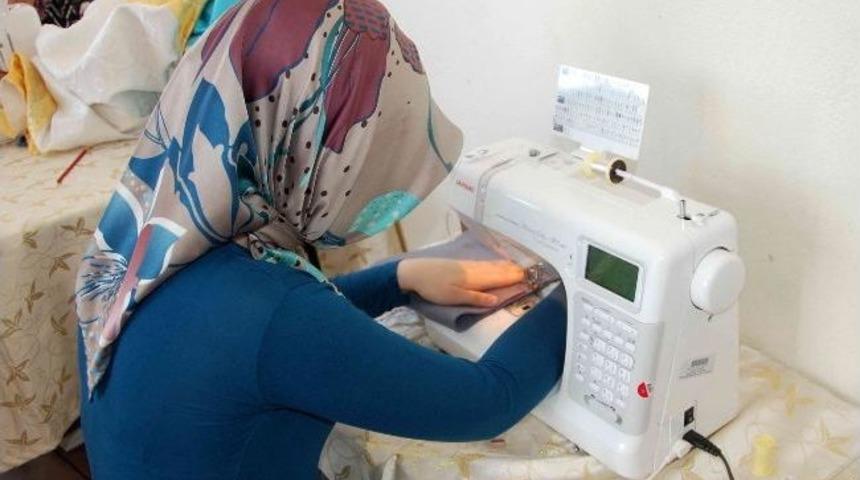 Simav Halk Eğitimin Kursları Meslek Sahibi Yapıyor