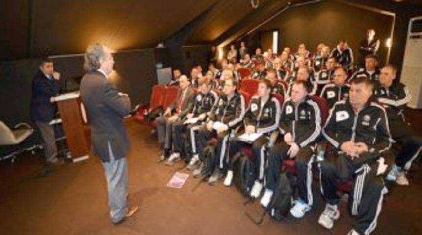 Galatasaray, UEFA Elit Gen&ccedil; Futbolcu Semineri'ne Ev Sahipliği Yaptı