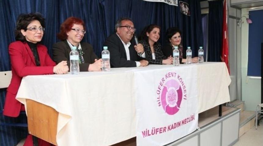 Tiyatrolar G&uuml;n&uuml;&rsquo;nde Eğlenceli S&ouml;yleşi