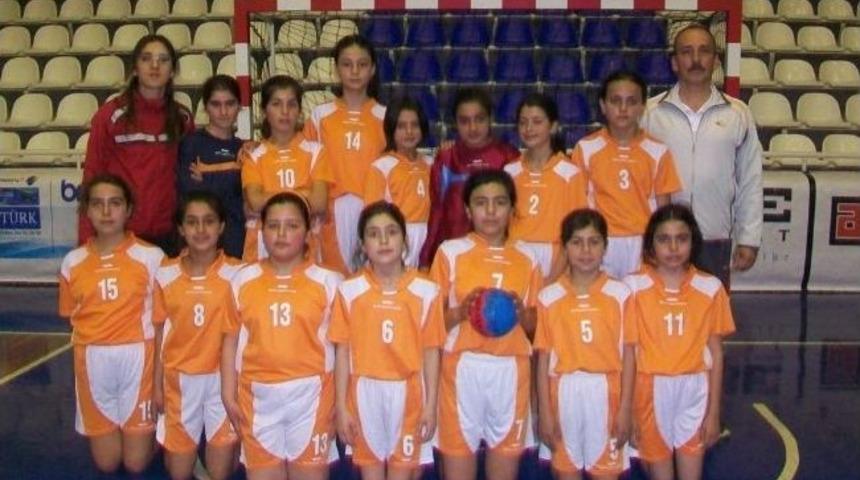 Burhaniyeli Kızlar Sakarya Yolcusu