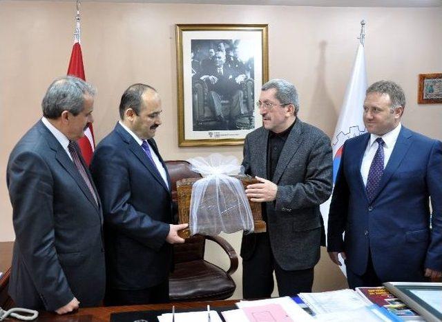 Kastamonu &Uuml;niversitesi Rekt&ouml;r&uuml;nde Başkan Vergili&rsquo;ye Ziyaret 1