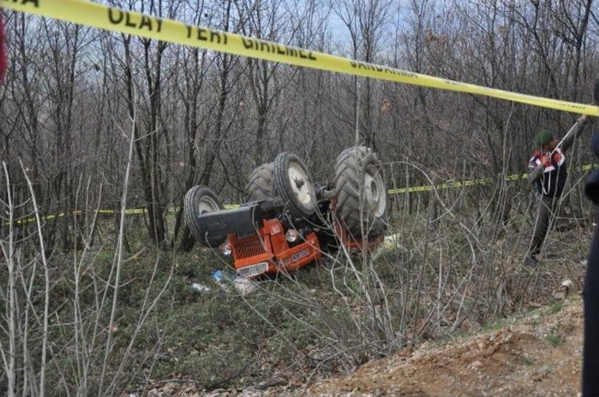 Kalp Krizi Ge&ccedil;irince U&ccedil;uruma U&ccedil;up Trakt&ouml;r&uuml;n Altında Kalarak &Ouml;ld&uuml;