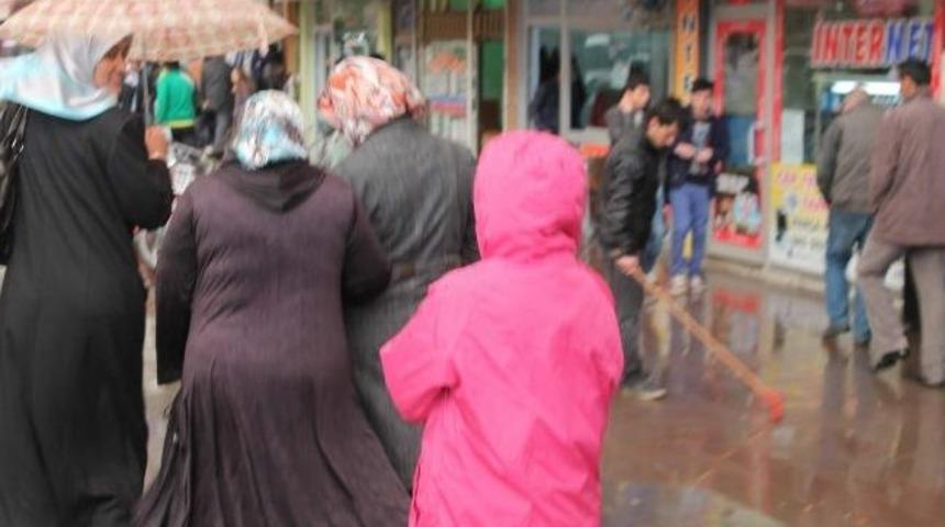 Kırşehir&rsquo;de Sağanak Yağış