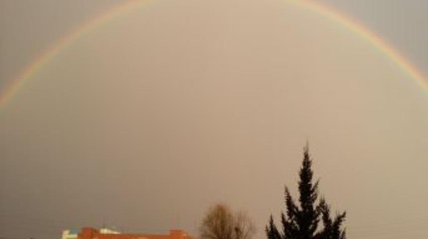 Yağmur Sonrası Çıkan Gökkuşağı Sincanlıları Büyüledi