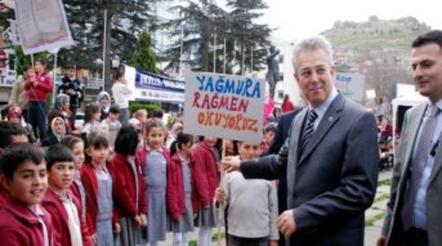 Tokat Valisi Taşkesen: Kitap Okuma Boş Zaman Işi Değil, Bir Yaşama Şeklidir