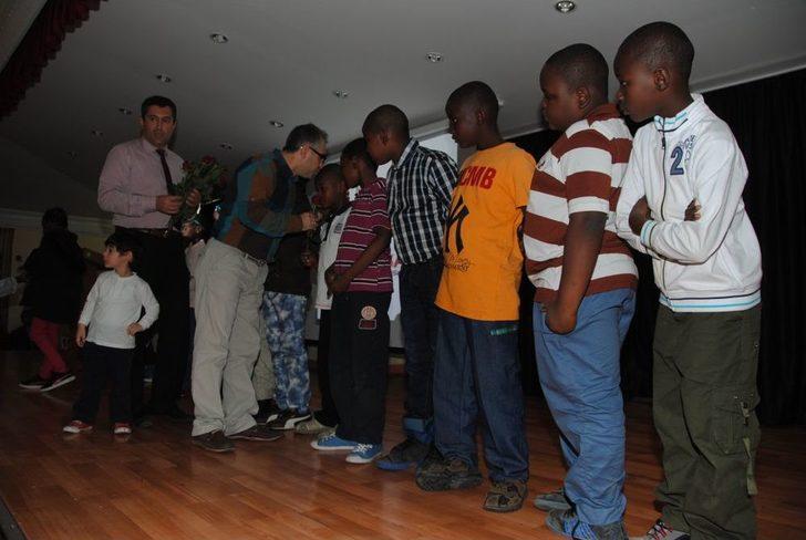 Türk Doktorlar, Nijer'in Güllerini Bağrına Bastı G2