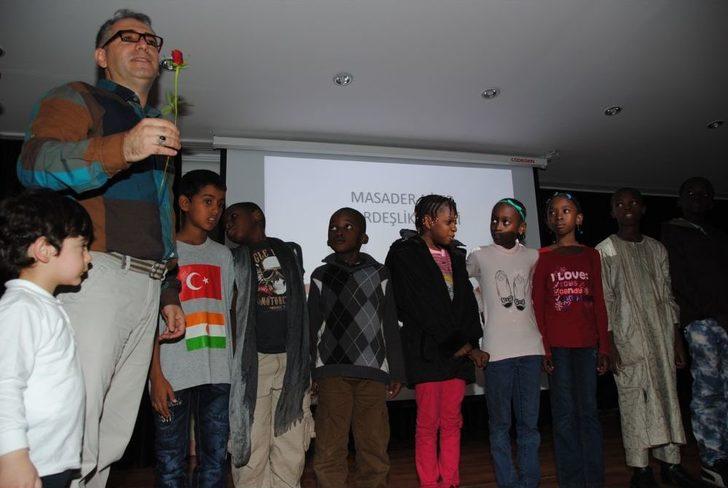 Türk Doktorlar, Nijer'in Güllerini Bağrına Bastı G3