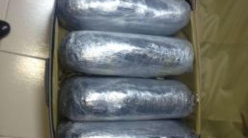 Başakşehir&rsquo;de Uyuşturucu Operasyonu: 43 Kilo Esrar Ele Ge&ccedil;irildi