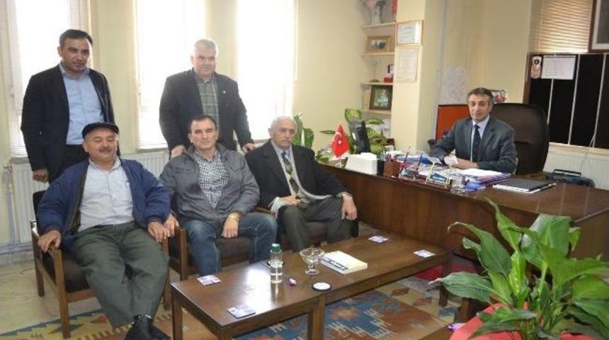 Kula Muhtarlar Derneği'nden, Mal M&uuml;d&uuml;r&uuml; Oğraş'a Ziyaret