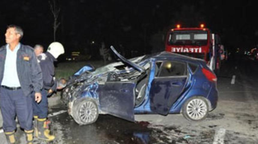 Mersin'de feci kaza: 3 &ouml;l&uuml;, 2 yaralı