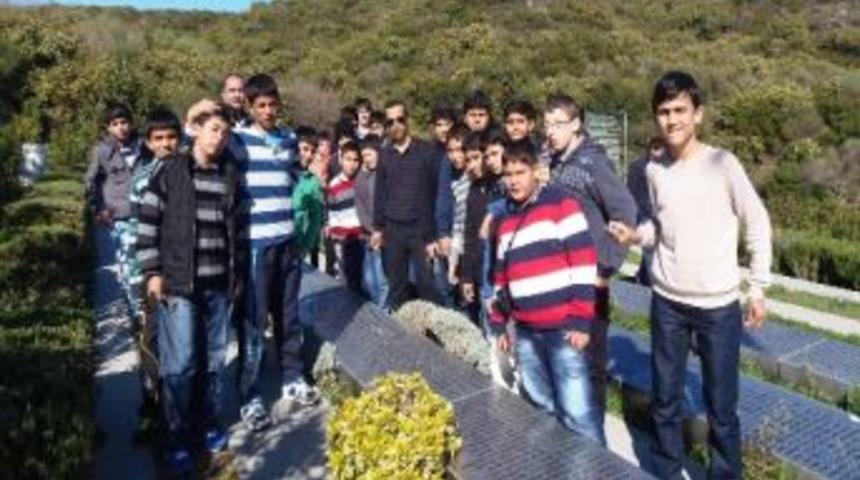 Mersinli &Ouml;ğrencilerden &Ccedil;anakkale Şehitliği&rsquo;ne Ziyaret