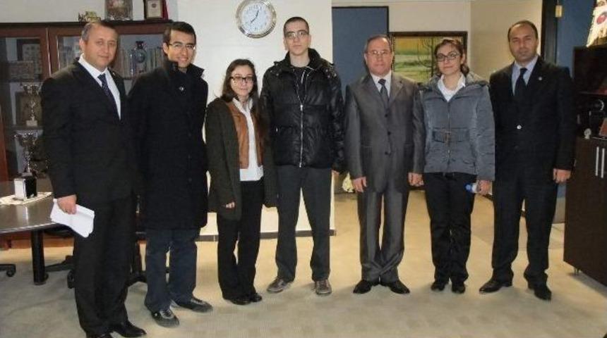 Liseler Arası Bilgi Yarışmasının Şampiyonu Gaziantep Kolej Vakfı