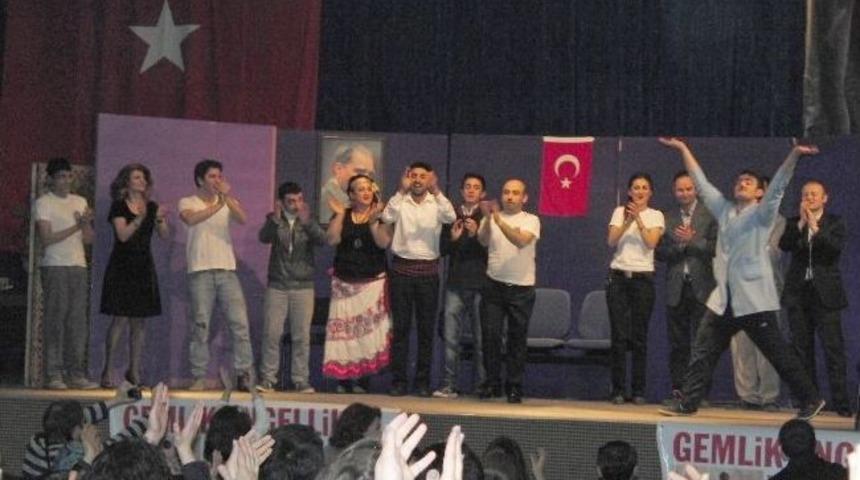 &Ccedil;ırak Tiyatrosu İlk Oyunu İle Sahnede
