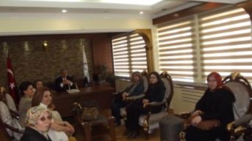 Bozcaadalı Bayanlardan Müftülüğe Ziyaret