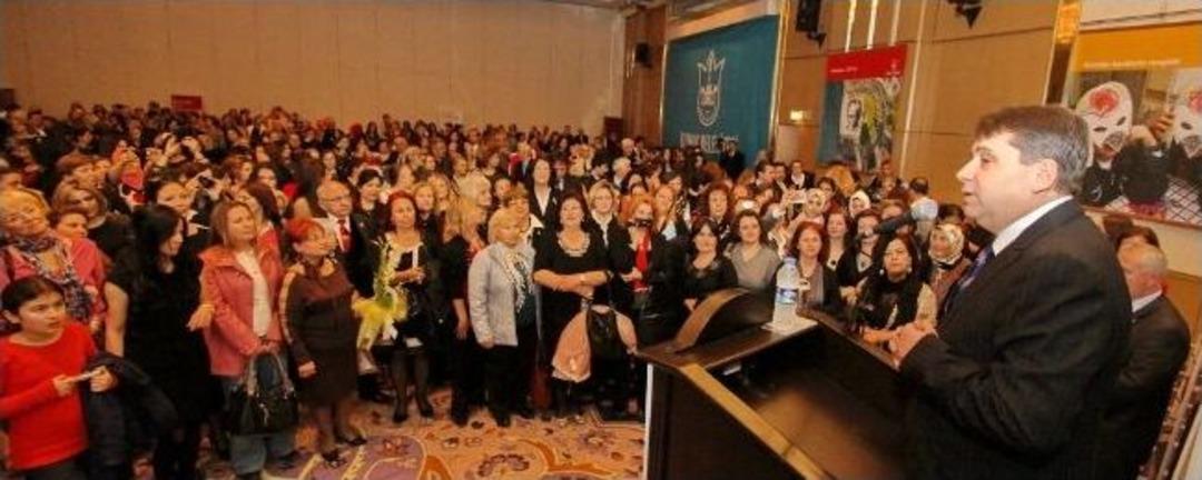 Konak Halk &Uuml;niversitesi Kadınlarından Başkan Tartan&rsquo;a Sevgi &Ccedil;emberi