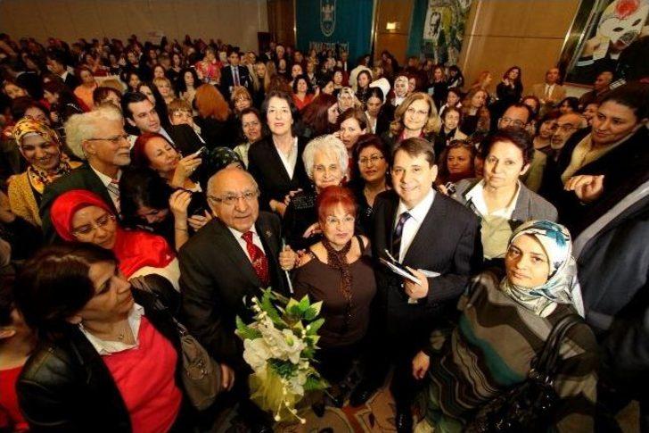 Konak Halk Üniversitesi Kadınlarından Başkan Tartan’a Sevgi Çemberi G3